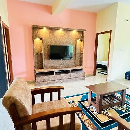 Navile Apartments Чикмагалур Экстерьер фото
