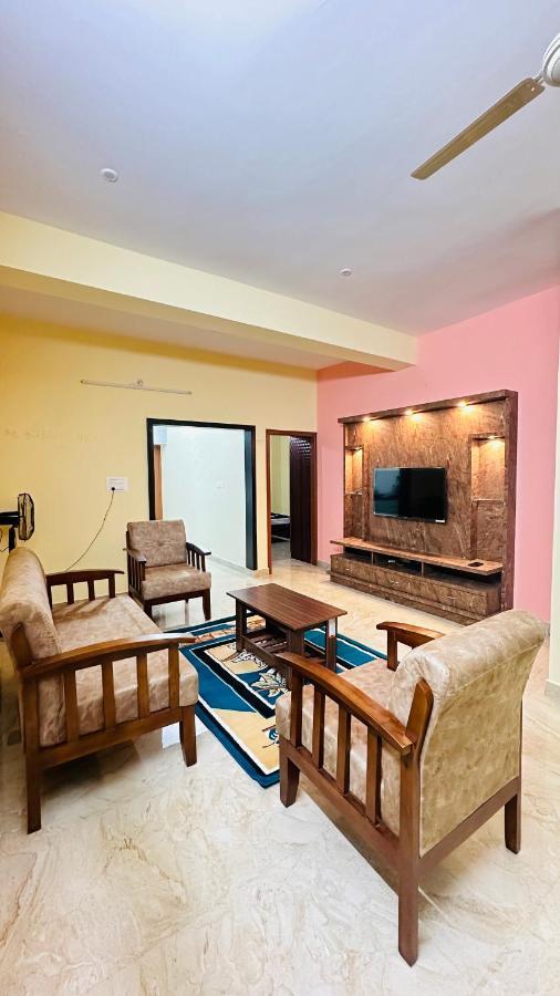 Navile Apartments Чикмагалур Экстерьер фото
